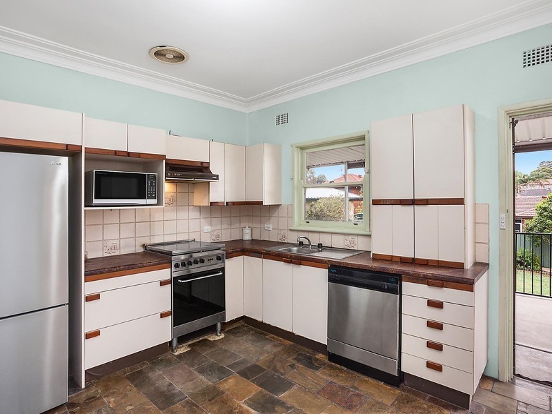 64 Lavinia Street, Seven Hills NSW 2147