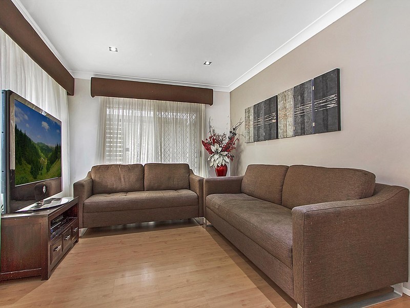 23 Derwent Place, Bossley Park NSW 2176