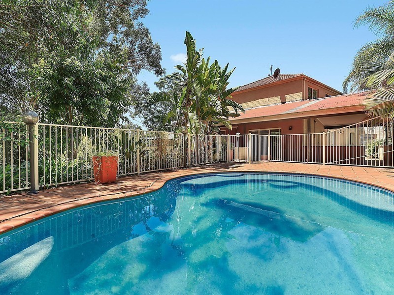10 Cleary Place, Casula NSW 2170