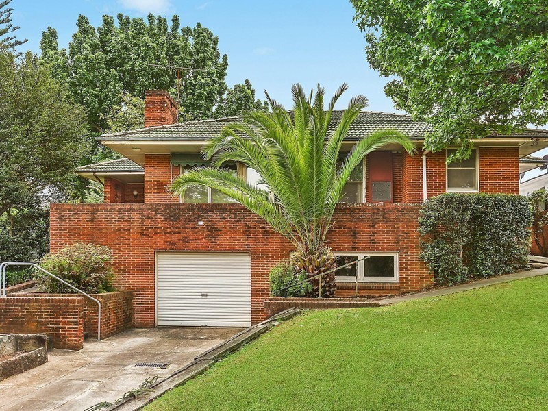 15 Lind Avenue, Oatlands NSW 2117