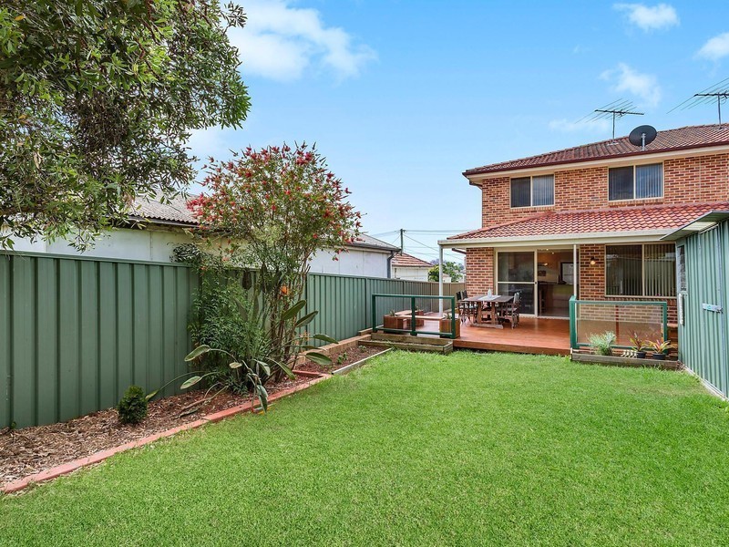 16A Edna Avenue, Merrylands West NSW 2160