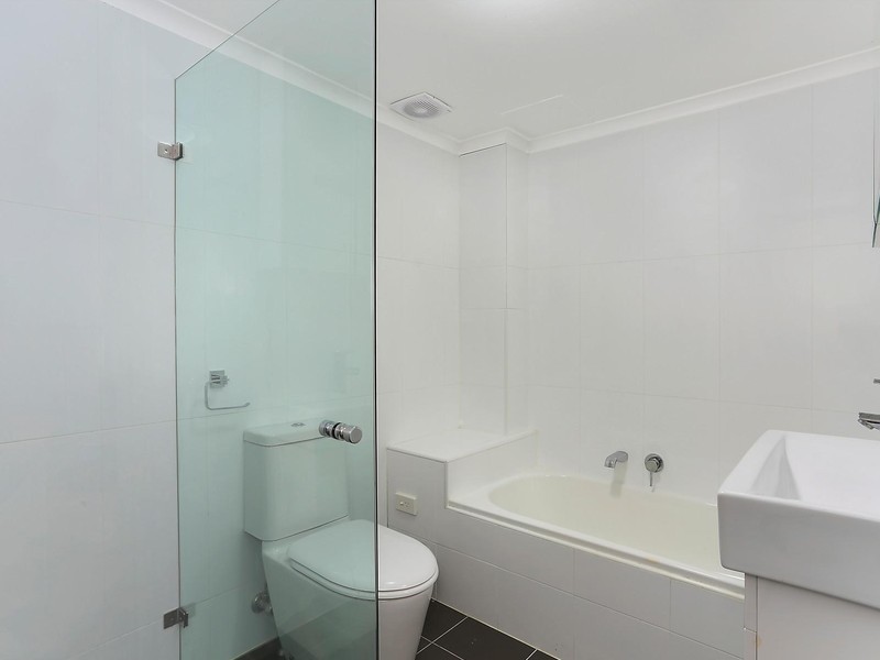 13/12 Doomben Avenue, Eastwood NSW 2122