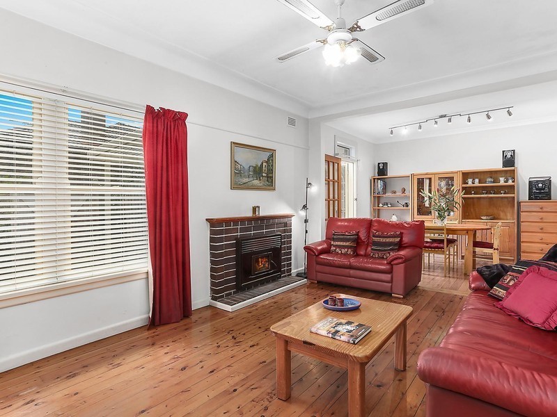 6 Charles Street, Oatlands NSW 2117