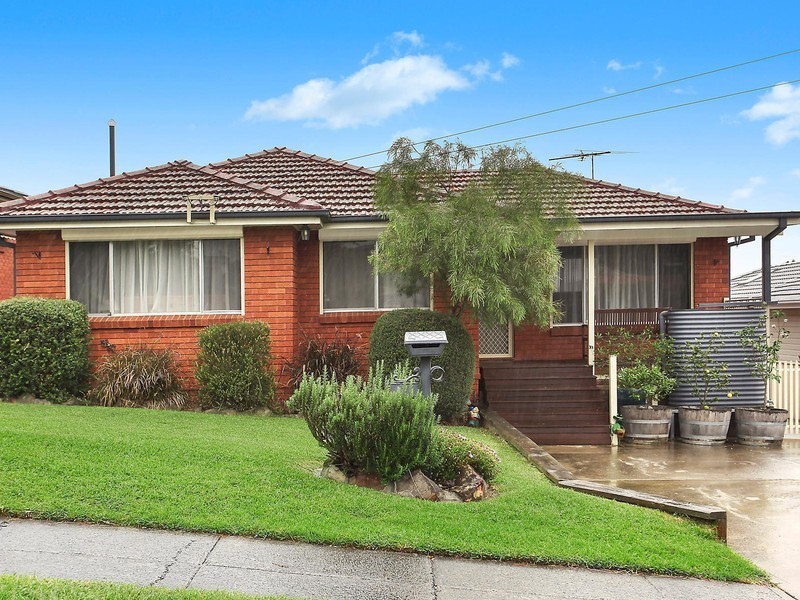 7 Athabaska Avenue, Seven Hills NSW 2147