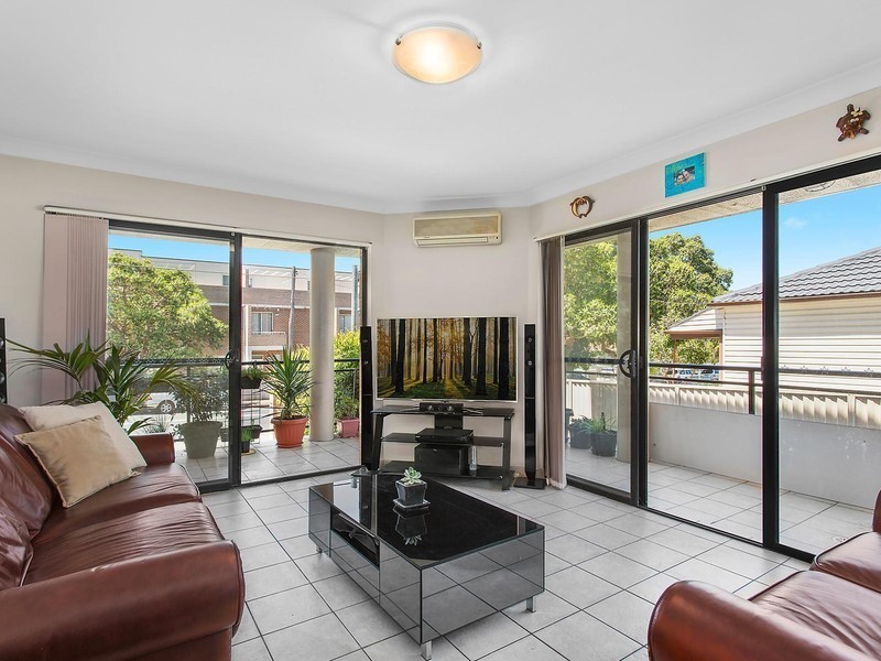 2/82 Beaconsfield Street, Silverwater NSW 2128