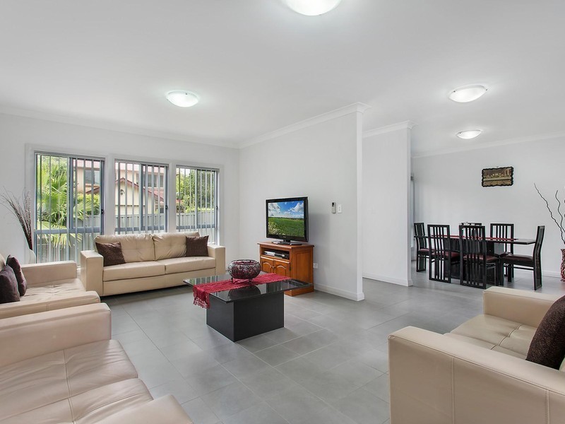 8 Abbey Lane, North Parramatta NSW 2151