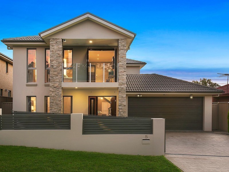 5 Murrumbidgee Street, Bossley Park NSW 2176