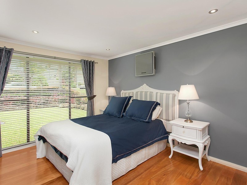 8 Dalbertis Street, Abbotsbury NSW 2176
