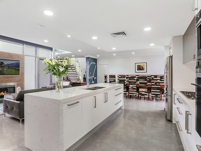 8 Lomandra Crescent, The Ponds NSW 2769