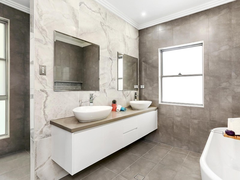 8 Lomandra Crescent, The Ponds NSW 2769