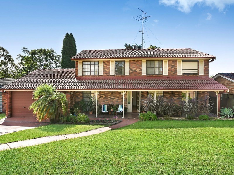 8 Derwent Place, Bossley Park NSW 2176