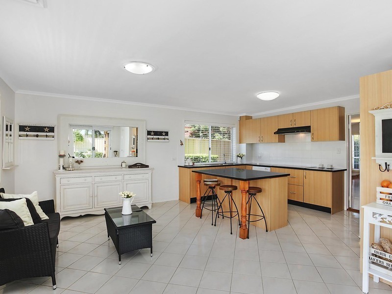 28 Airlie Crescent, Cecil Hills NSW 2171