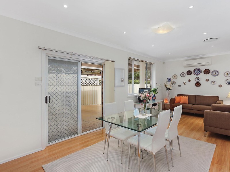 13 Whitlam Avenue, Edensor Park NSW 2176