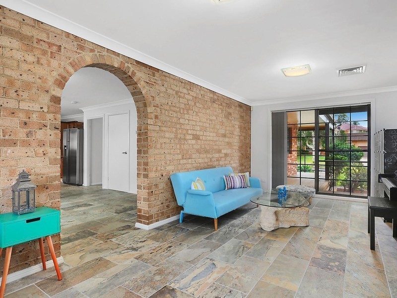 32 Garrison Road, Bossley Park NSW 2176