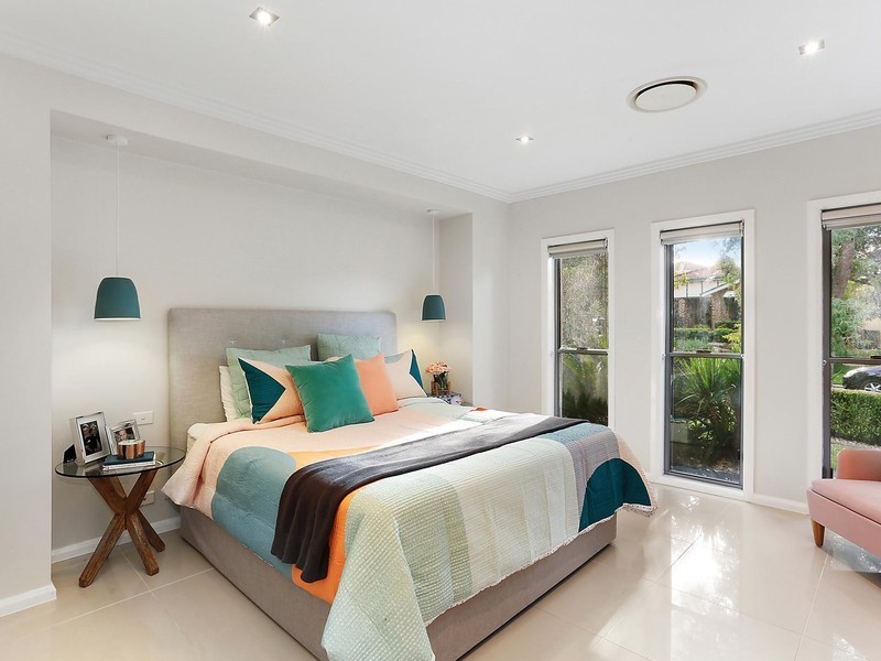 15 Hosking Avenue, West Hoxton NSW 2171