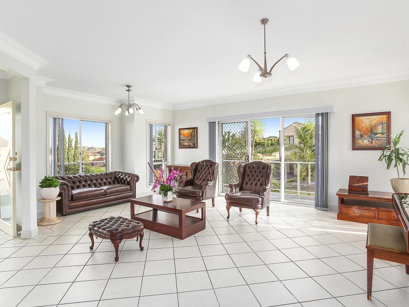 2 Kintyre Street, Cecil Hills NSW 2171