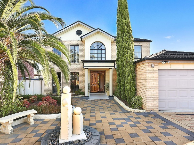 12 Orleans Circuit, Cecil Hills NSW 2171