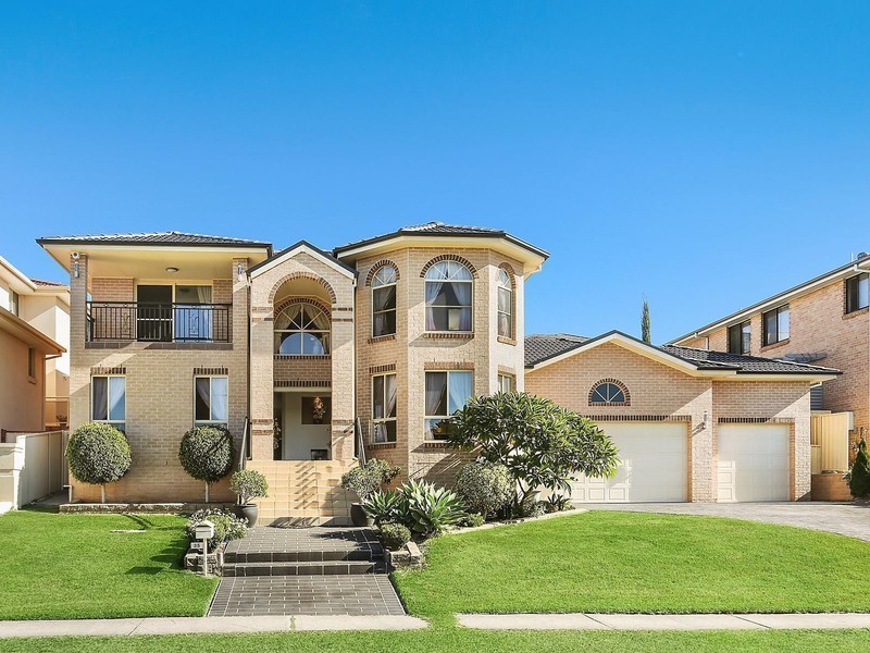 35 Feodore Drive, Cecil Hills NSW 2171