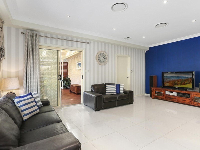 35 Feodore Drive, Cecil Hills NSW 2171