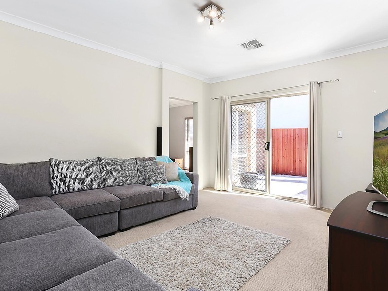 12 Dodson Crescent, Winston Hills NSW 2153