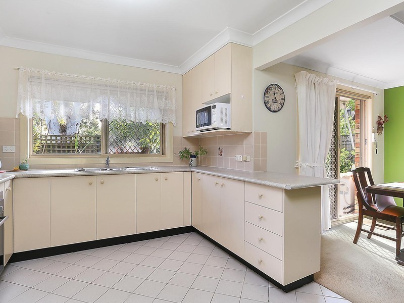 2/11 Adderton Road, Telopea NSW 2117