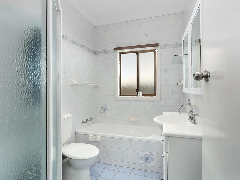 16 Sewell Avenue, Seven Hills NSW 2147