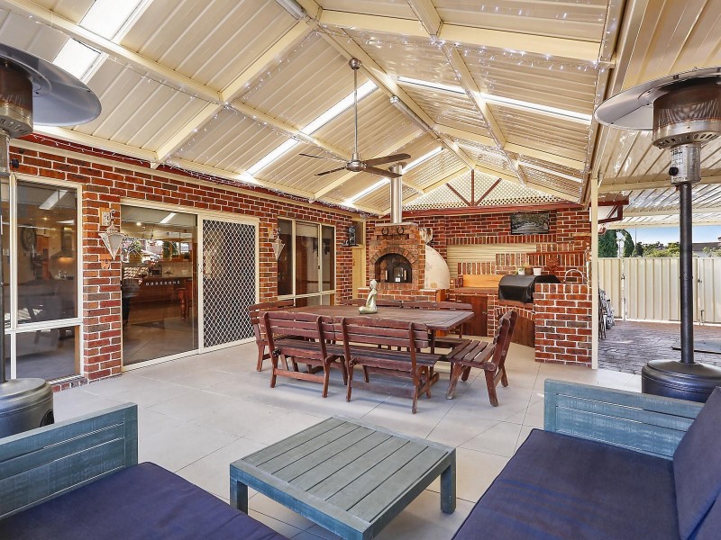 3 Lindeman Crescent, Green Valley NSW 2168