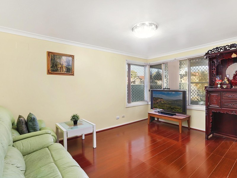 11 Oxford Street, Guildford NSW 2161