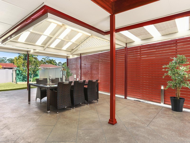 15 Jelena Close, Bossley Park NSW 2176