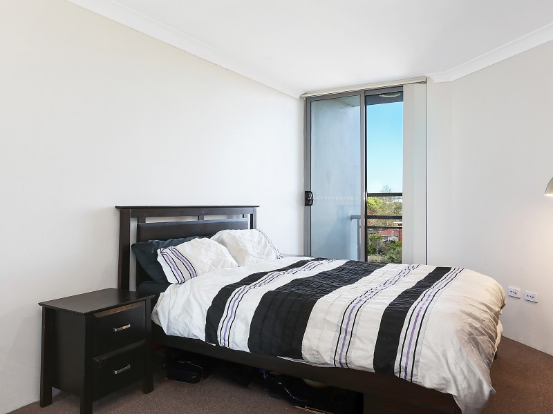 32/128 Woodville Road, Merrylands NSW 2160