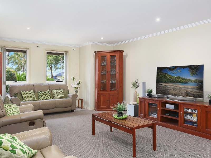 14 Governors Way, Oatlands NSW 2117