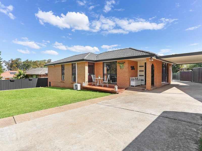 39 Roland Street, Bossley Park NSW 2176