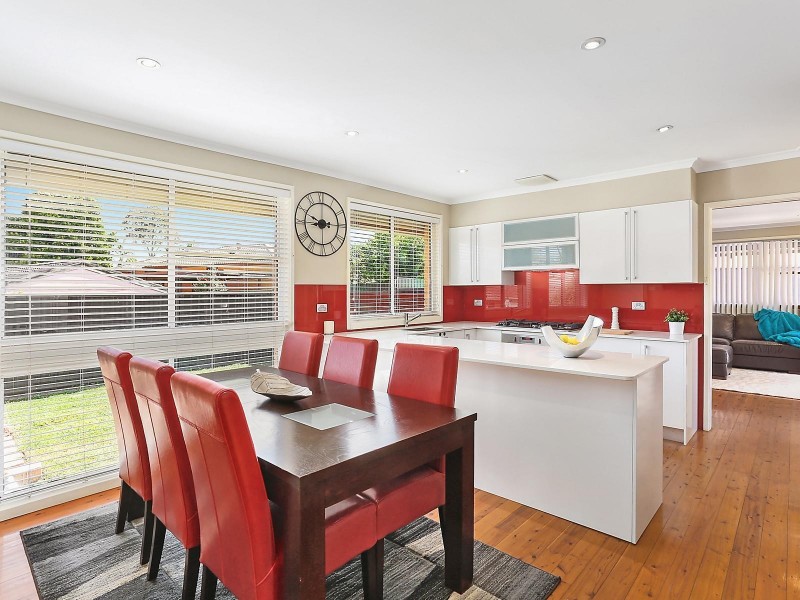 39 Roland Street, Bossley Park NSW 2176