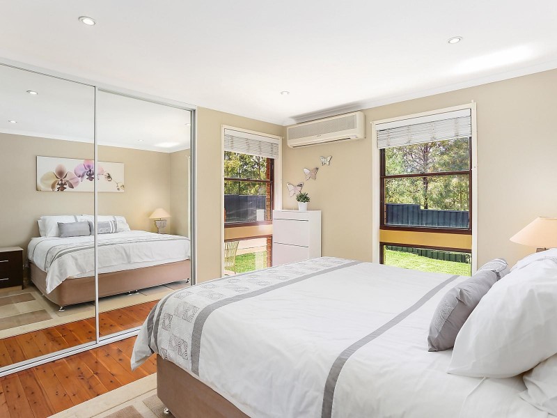 39 Roland Street, Bossley Park NSW 2176