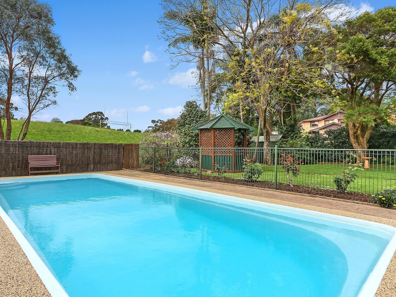 51 Sandringham Drive, Carlingford NSW 2118