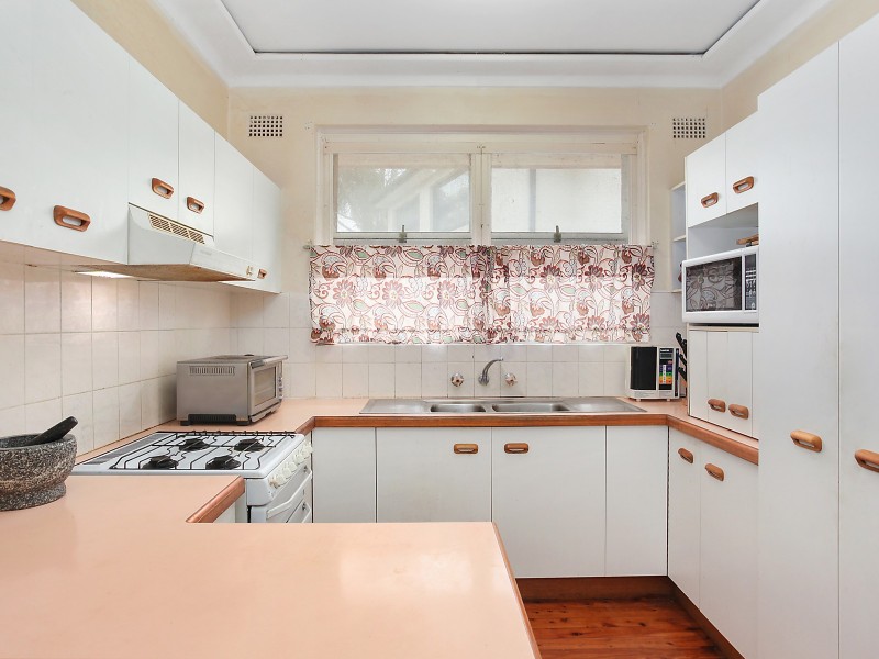 16 Gowan Brae Avenue, Oatlands NSW 2117