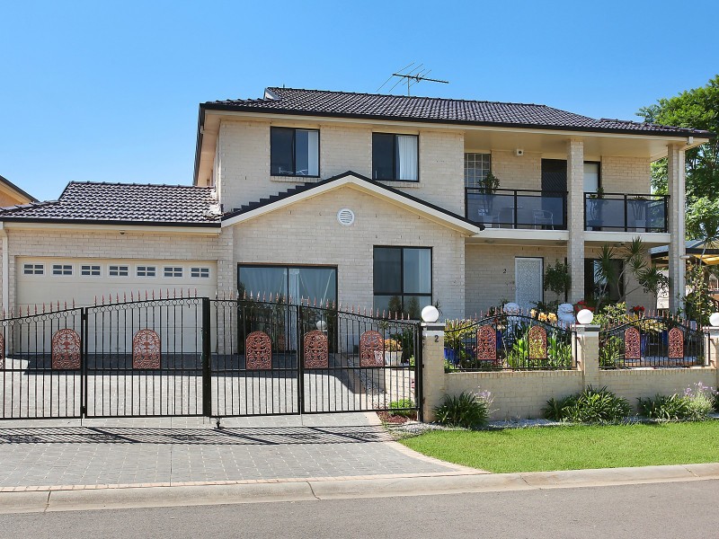 2 Kensington Close, Cecil Hills NSW 2171