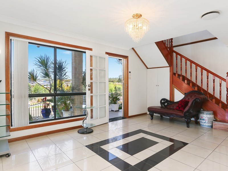 2 Kensington Close, Cecil Hills NSW 2171