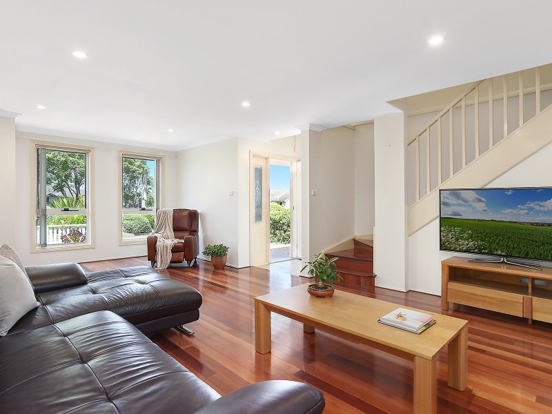 10 Governors Way, Oatlands NSW 2117