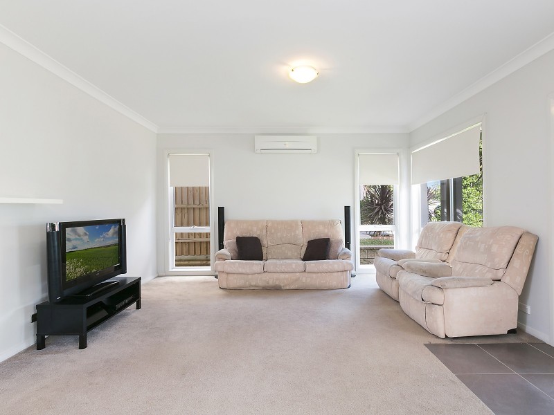 24 Lockheed Avenue, Middleton Grange NSW 2171