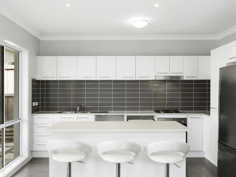 24 Lockheed Avenue, Middleton Grange NSW 2171