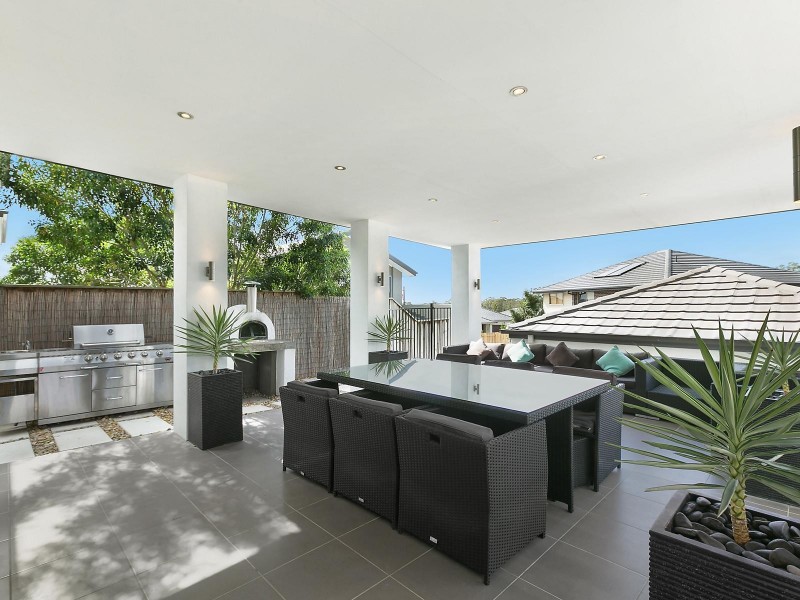 24 Lockheed Avenue, Middleton Grange NSW 2171