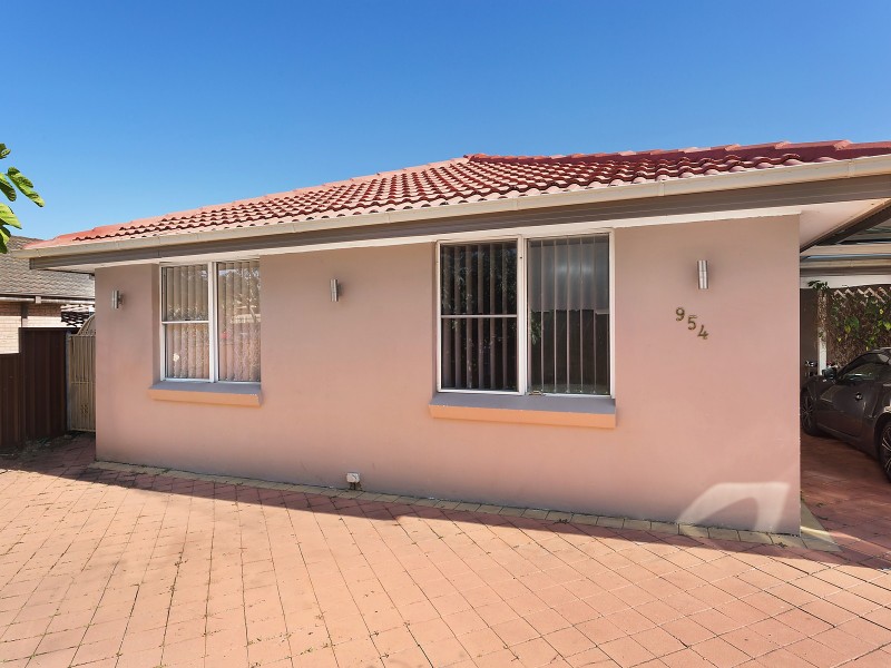 954 The Horsley Drive, Wetherill Park NSW 2164