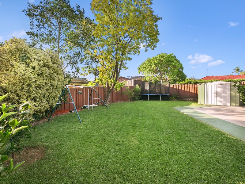 4 Flinders Crescent, Hinchinbrook NSW 2168