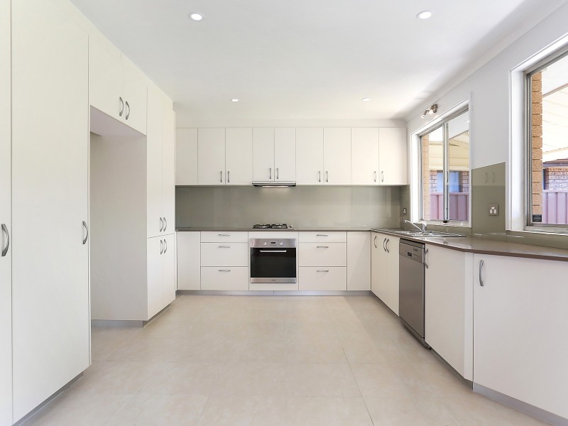 6 Lawley Street, Bossley Park NSW 2176