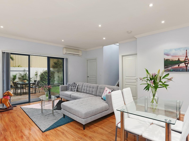 4/3 Christopher Street, Baulkham Hills NSW 2153