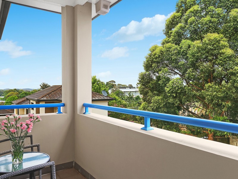 4/3 Christopher Street, Baulkham Hills NSW 2153