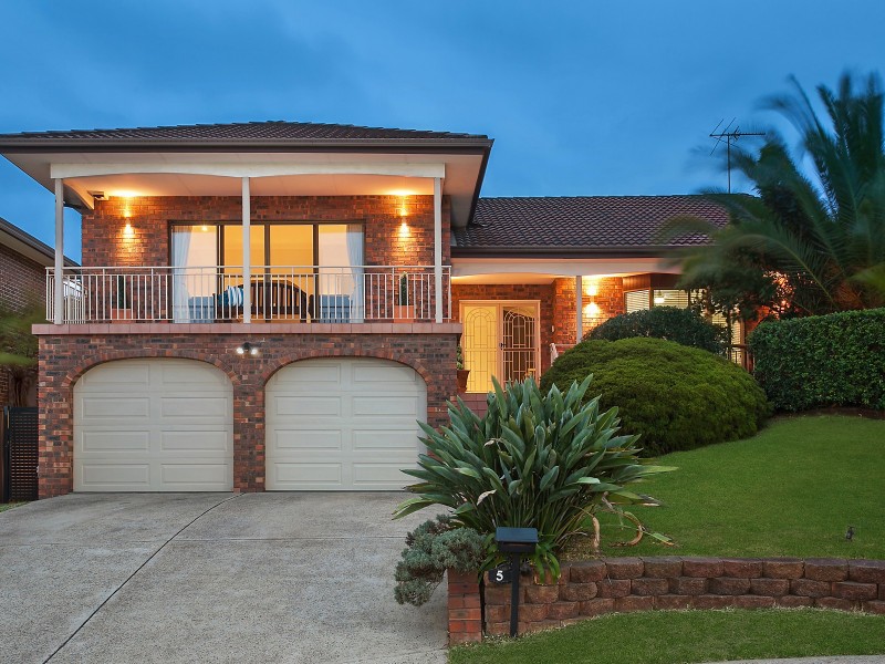 5 Urunga Place, Bossley Park NSW 2176