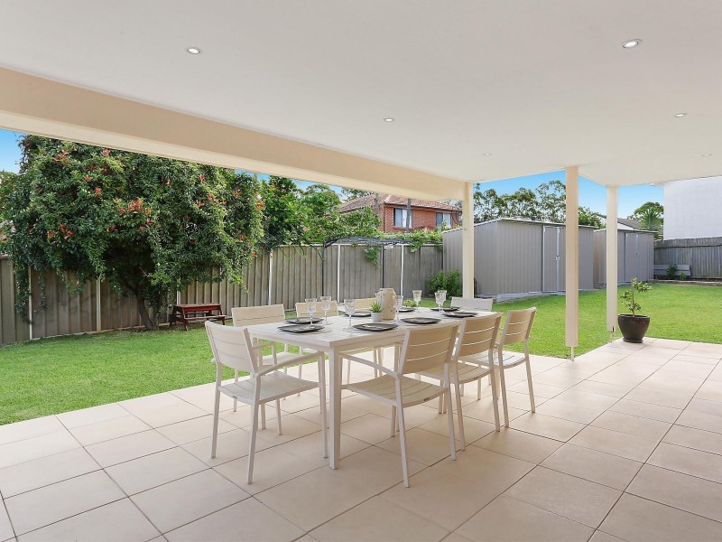 7 Norn Close, Greenfield Park NSW 2176