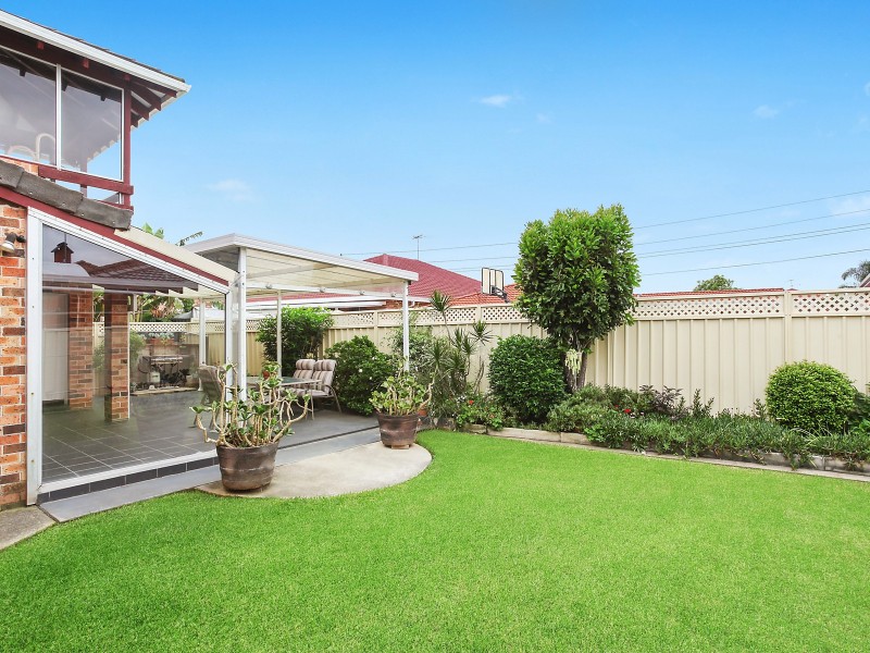 21 St Kilda Street, St Johns Park NSW 2176